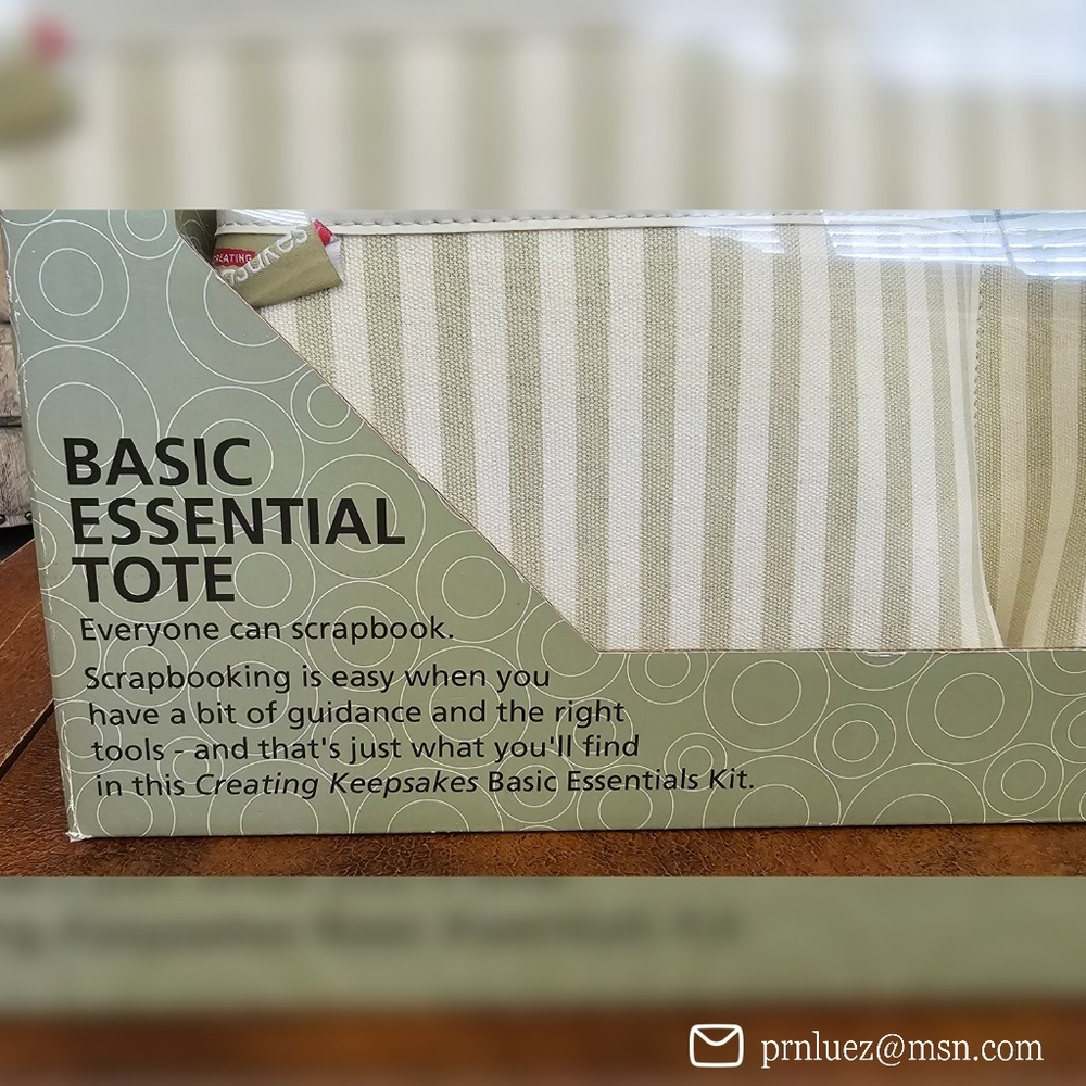 Creating Keepsakes Basic Essential Tote - Picture 3 of 9